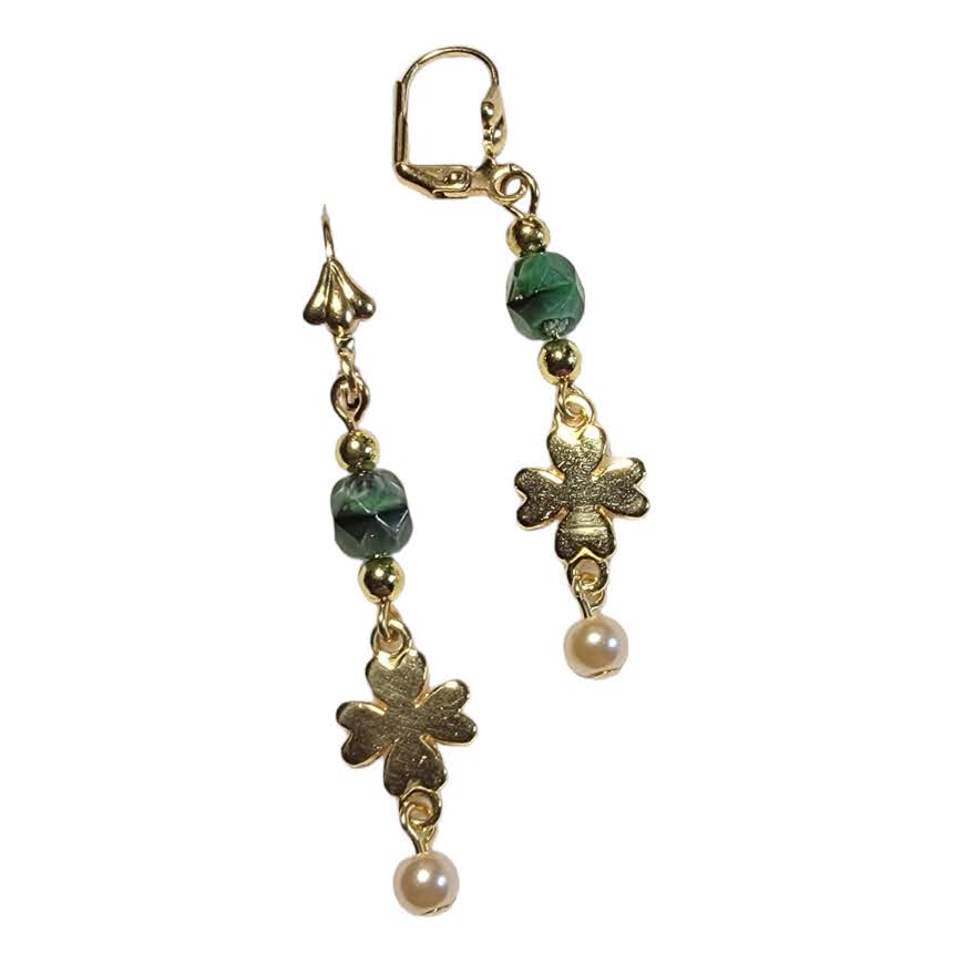 Gold Shamrock Dangle Earring