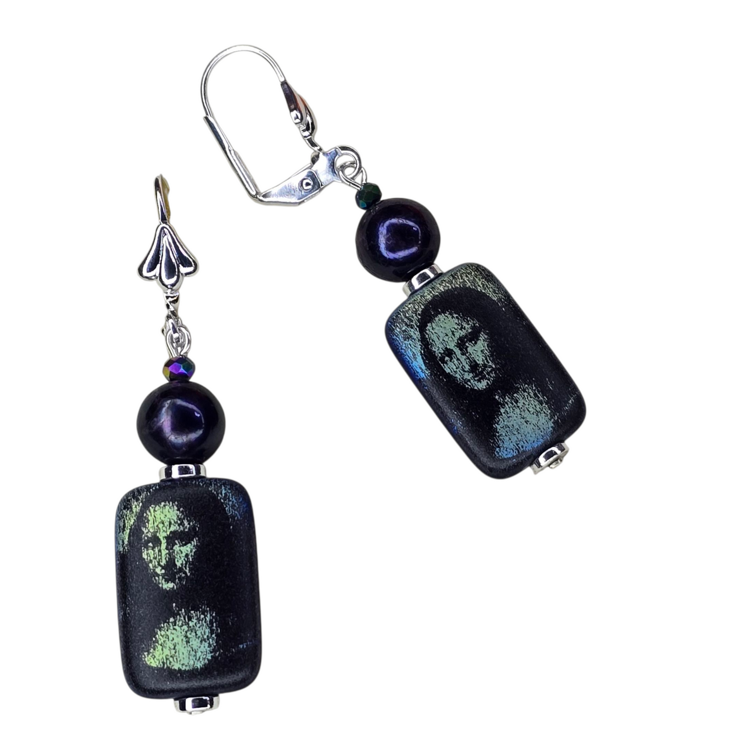 Icon Mona Lisa Etched Glass Potato Pearl Dangle Earrings