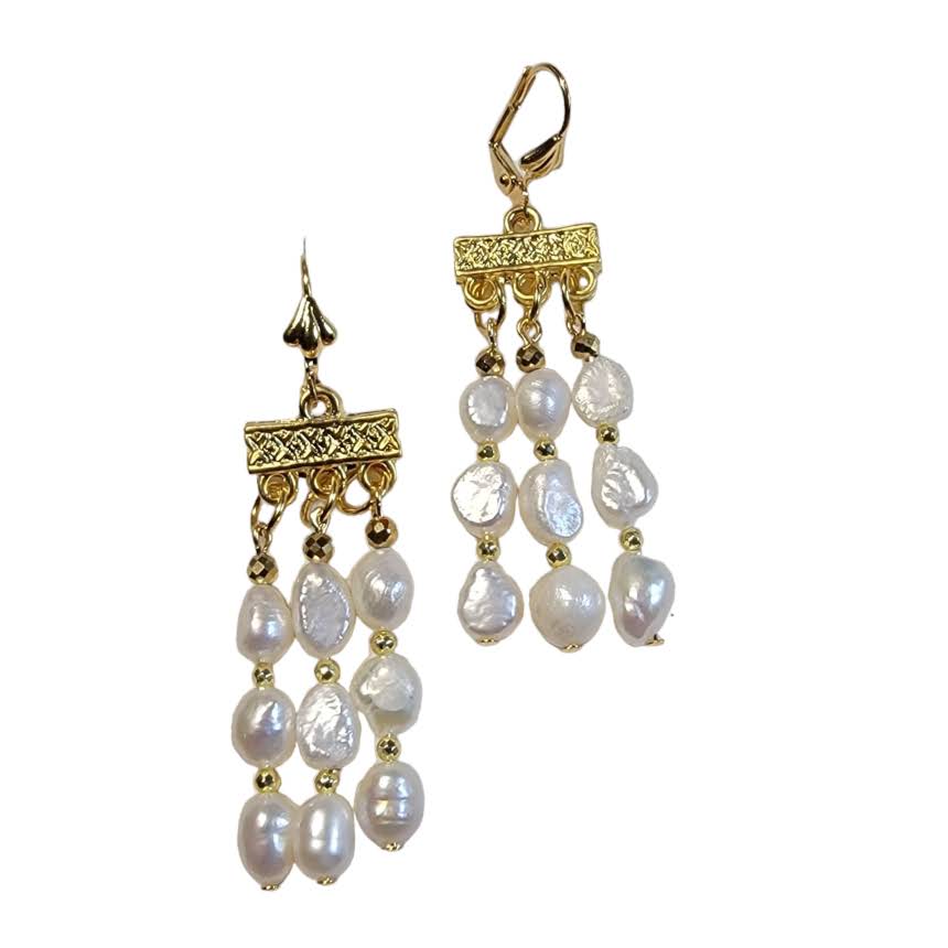 Pearl Chandelier Short Dangle Gold Tone Earring